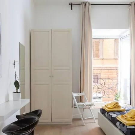 Elegant With Private Bathroom Quarto em Acomodações Particulares