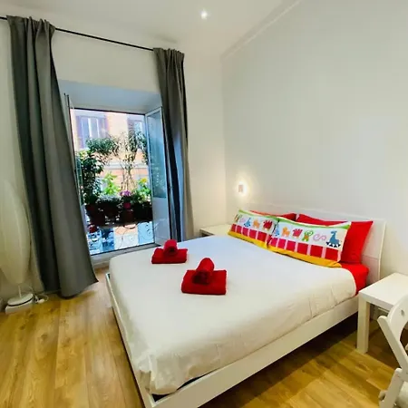 Quarto em Acomodações Particulares Elegant With Private Bathroom Roma